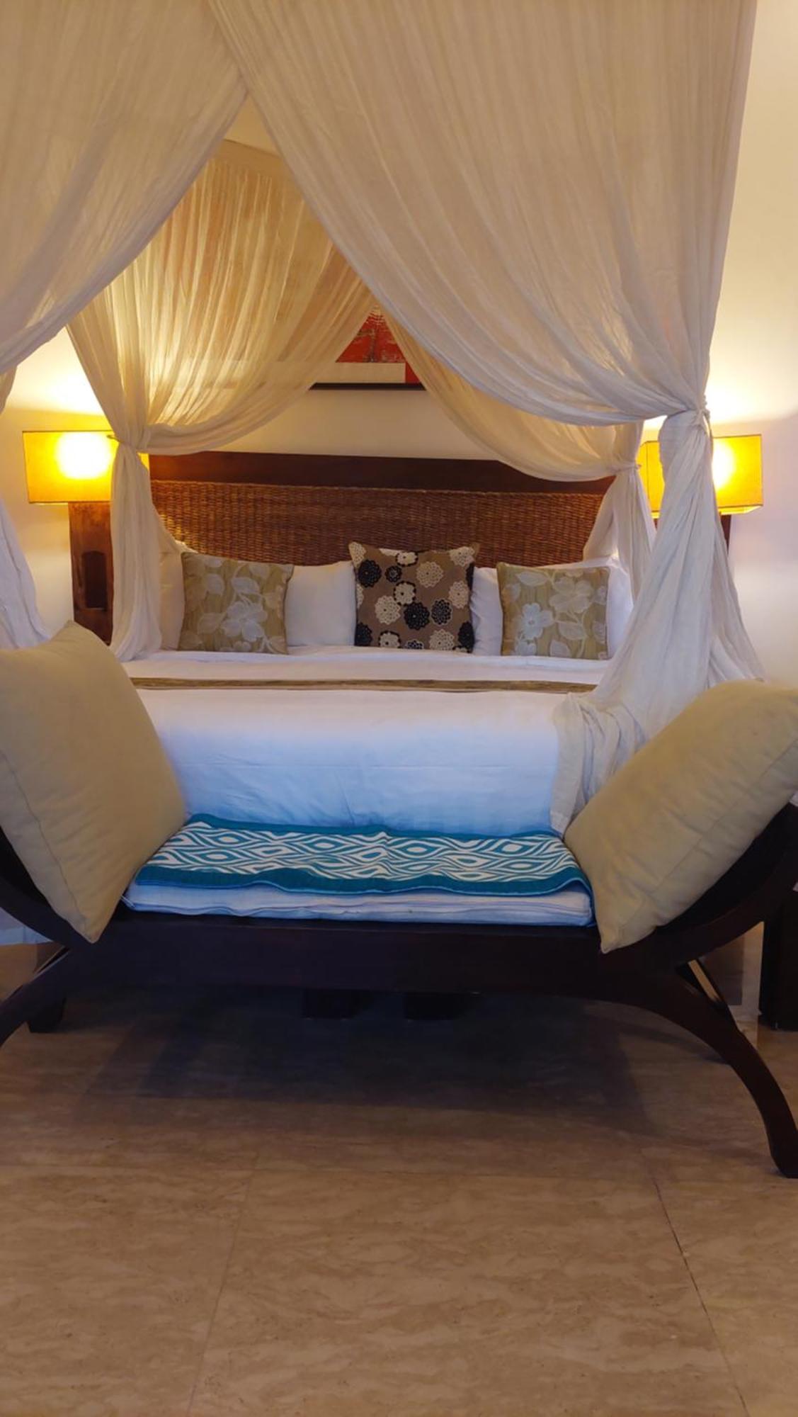 Villa Heliconia Seminyak Habitación foto