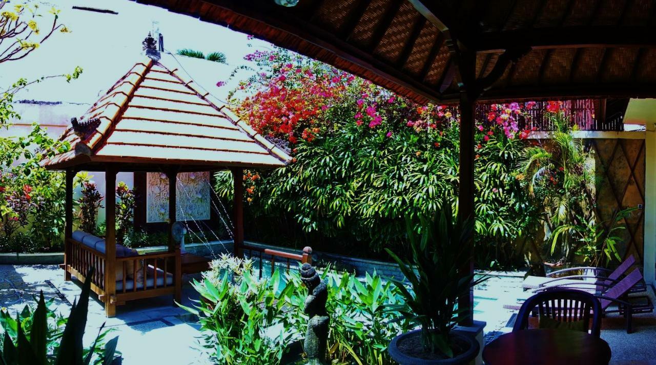 Villa Heliconia Seminyak Exterior foto